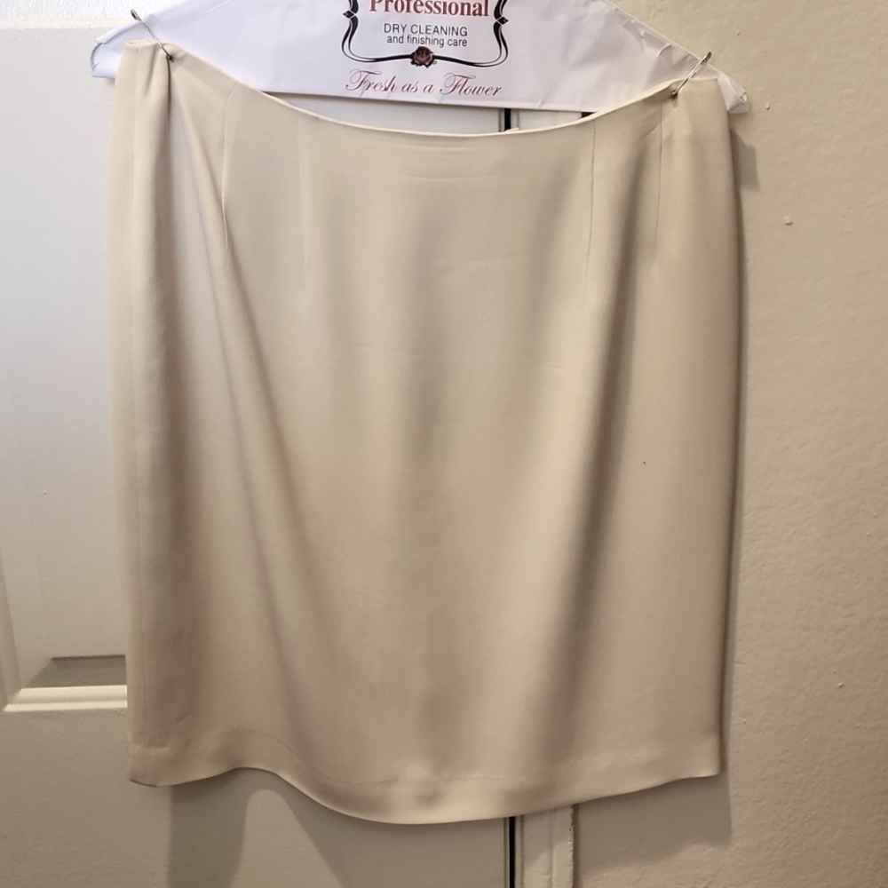Casual Corner Silk Cream Skirt Size 10